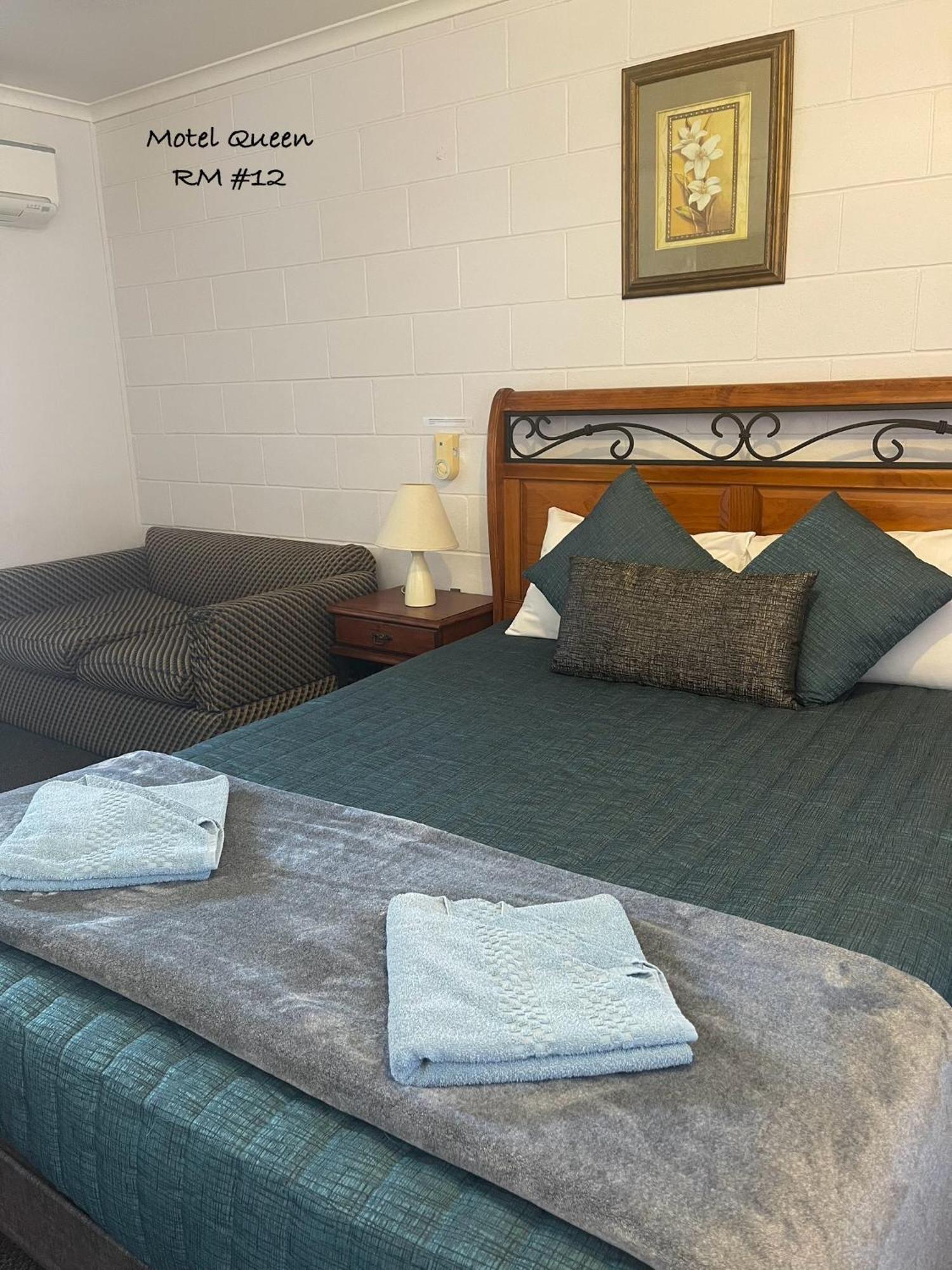 Warrego Motel Чарлвилл Экстерьер фото